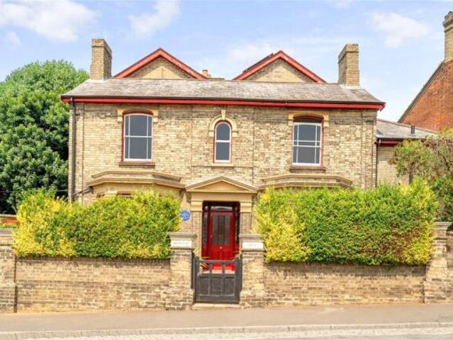House for sale in Key Street, Suffolk