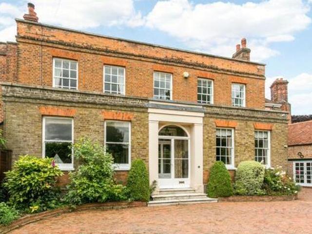 House for sale in Iver, Richings Park