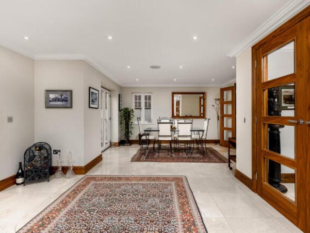 House for sale in Wimbledon, Greater London