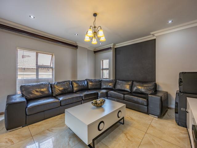 House for sale in Akasia, Gauteng
