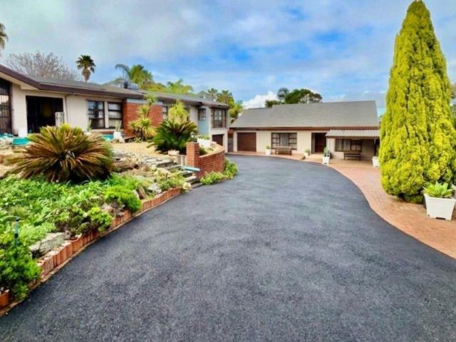 House for sale in Parow, Western Cape