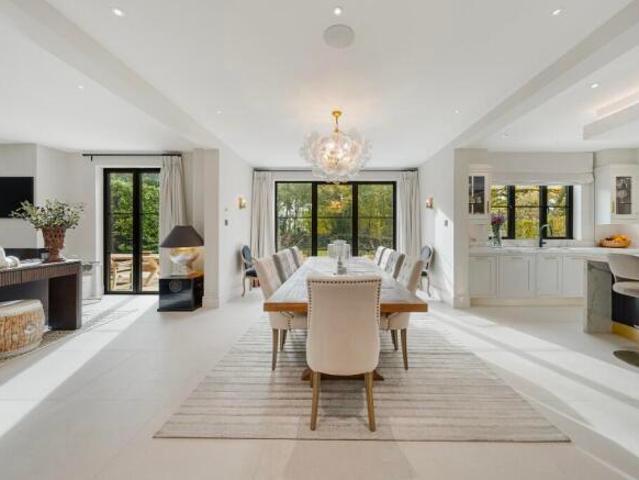 House for sale in Wimbledon, Greater London