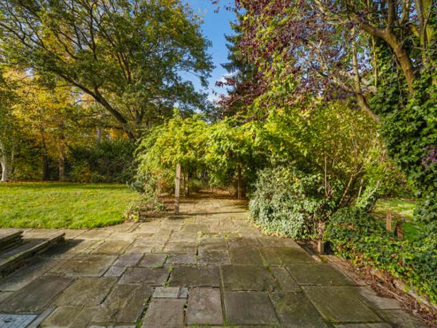 House for sale in Twickenham, Greater London