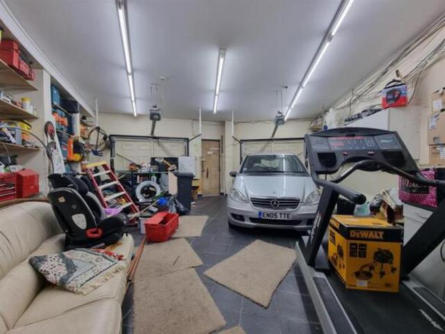 House for sale in Barking, Greater London