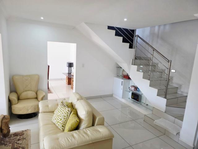 House for sale in Hartbeespoort Dam Nature Reserve, North West