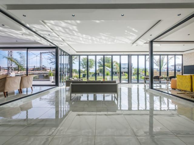 House for sale in Hartbeespoort Dam Nature Reserve, North West