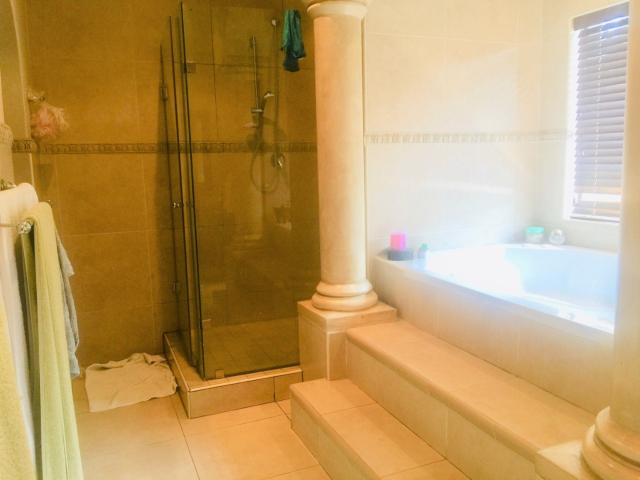 House for sale in Umhlanga, Kwazulu-natal