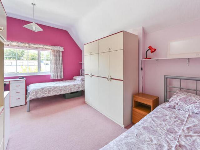 House for sale in Cat Hill