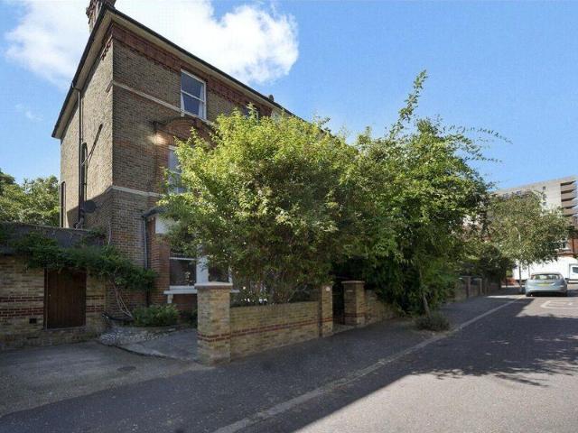 House for sale in Cat Hill, England