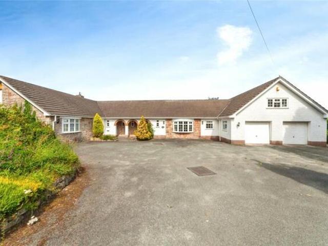 House for sale in Holywell, Pant y Wacco