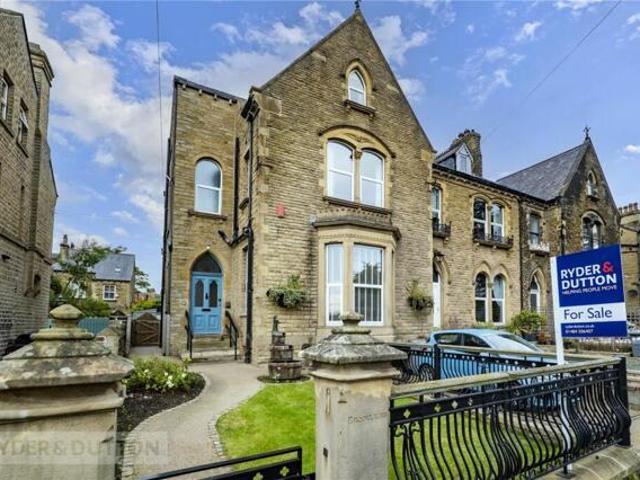 House for sale in Gledholt, Huddersfield