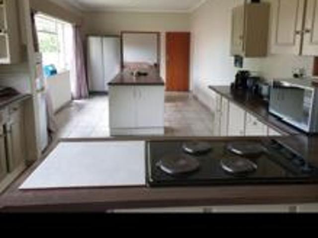 House for rent in Waterkloof, Gauteng