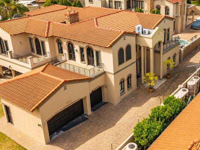 House for sale in Sandton, City of Johannesburg Metropolitan Municipality