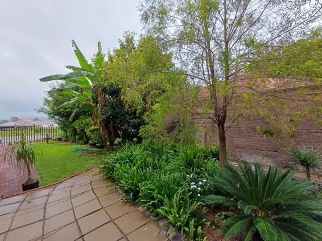 House for sale in Hartbeespoort Dam Nature Reserve, North West