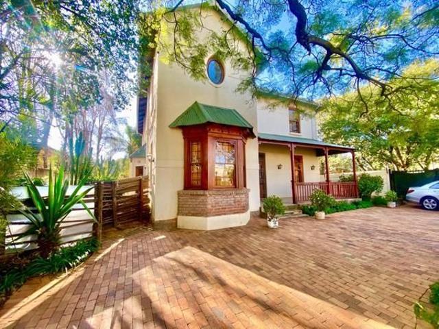 House for rent in Waterkloof, Gauteng