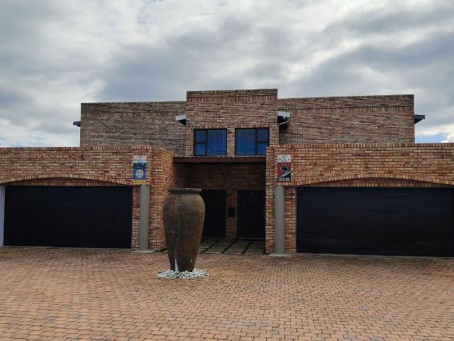 House for sale in Groot Brak Rivier, Western Cape
