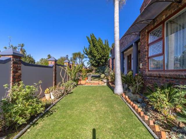 House for sale in Cape Town, Western Cape