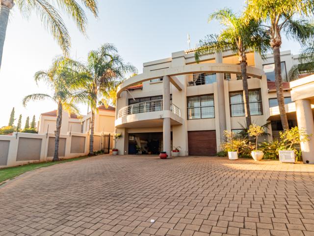 House for sale in Waterkloof, Gauteng
