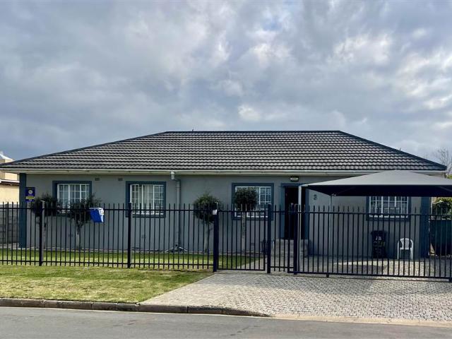 House for sale in Durbanville, Western Cape