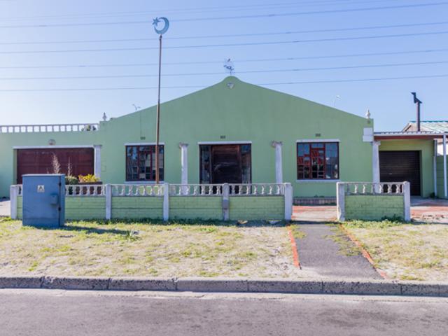 House for sale in Cape Town, Western Cape