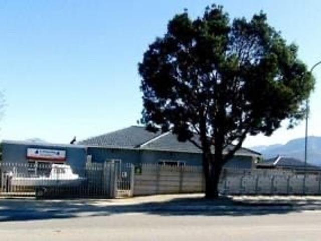 House for sale in Groot Brak Rivier, Western Cape