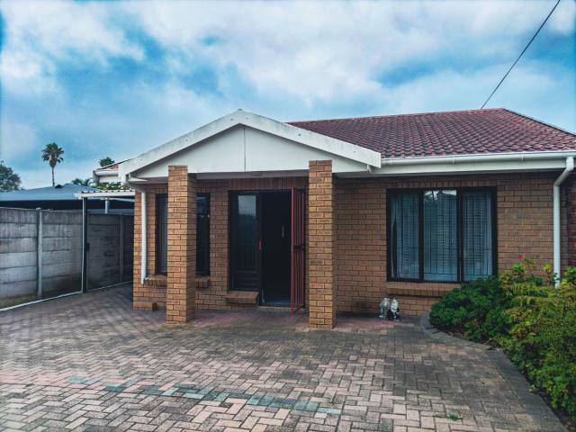 House for sale in Groot Brak Rivier, Western Cape