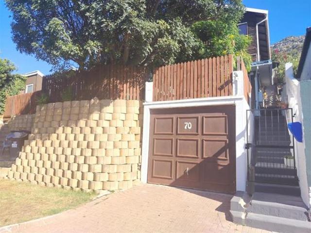 House for sale in Cape Town, Western Cape