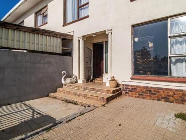 House for sale in Cape Town, Western Cape