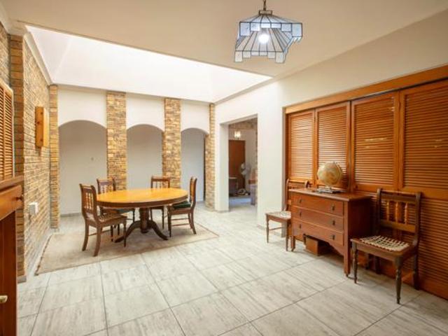 House for sale in Cape Town, Western Cape