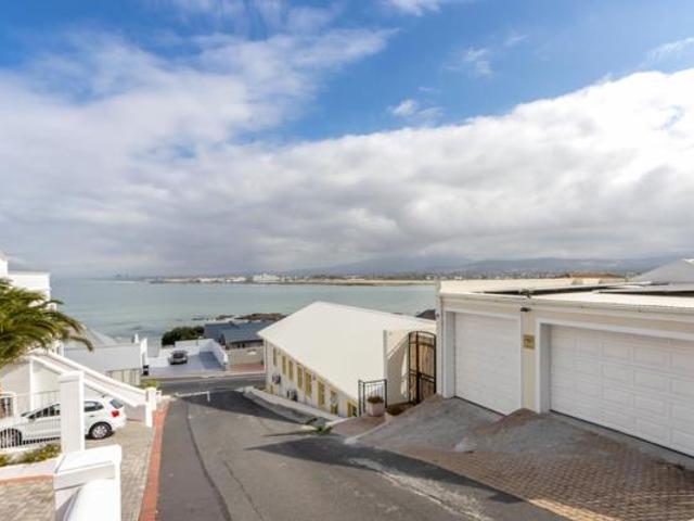 House for sale in Cape Town, Western Cape