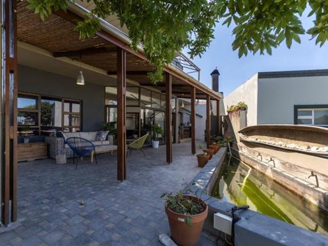 House for sale in Cape Town, Western Cape