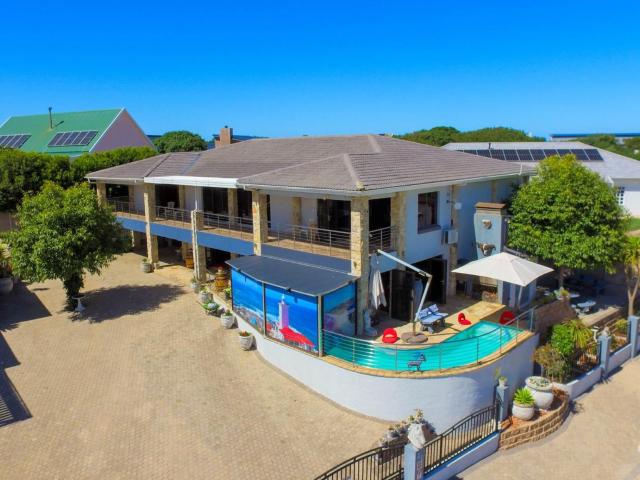 House for sale in Groot Brak Rivier, Western Cape