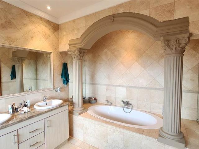 House for sale in Groot Brak Rivier, Western Cape
