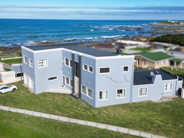 House for sale in Baardskeerdersbos, Western Cape