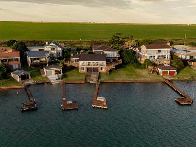 House for sale in Cape St Francis, Eastern Cape