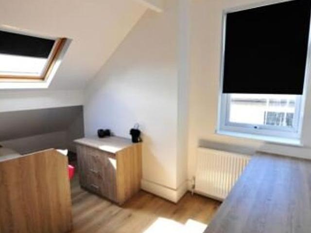 House for rent in Beckett Park, Headingley