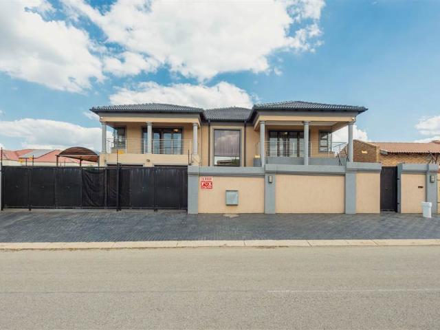 House for sale in Vosloorus, Gauteng
