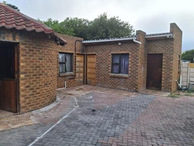House for sale in Cape Town, Western Cape