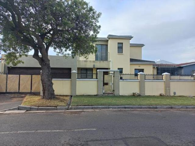 House for sale in Cape Town, Western Cape
