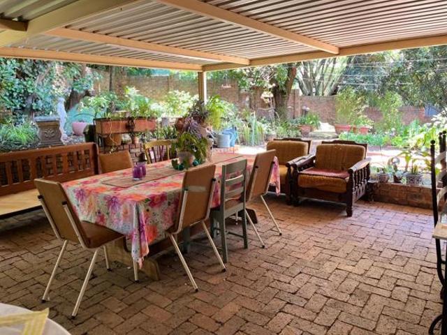 House for rent in Waterkloof, Gauteng