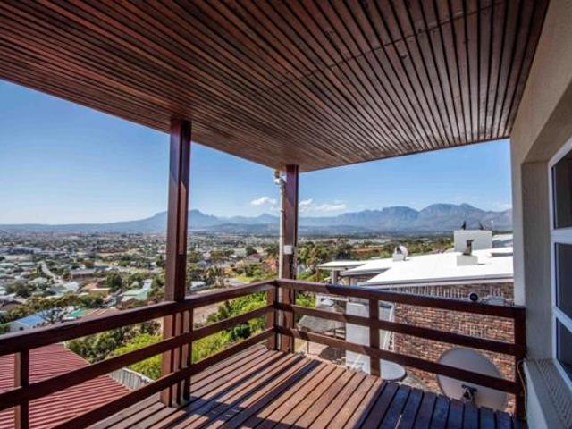 House for sale in Cape Town, Western Cape