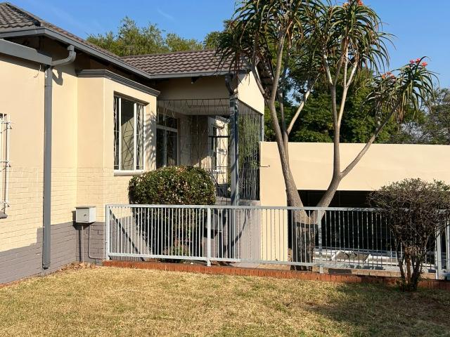 House for rent in Waterkloof, Gauteng