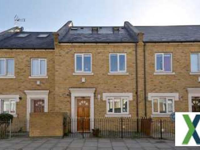 House for sale in Canning Town