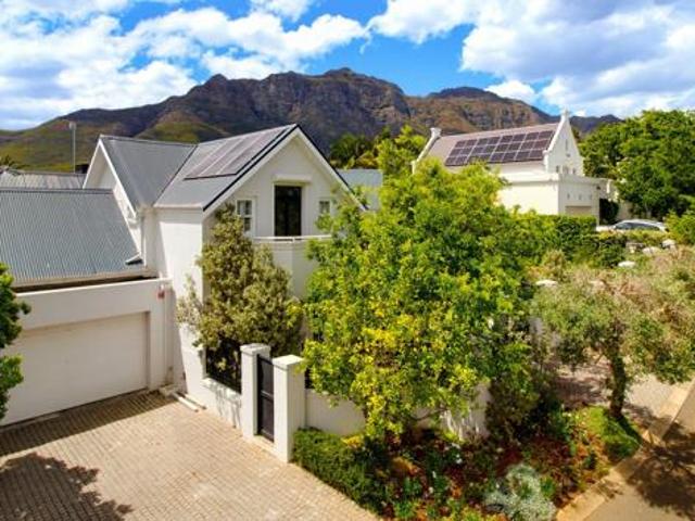 House for sale in Bergsig, Durbanville