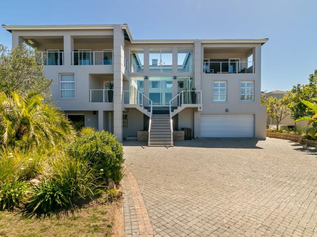House for sale in Groot Brak Rivier, Western Cape