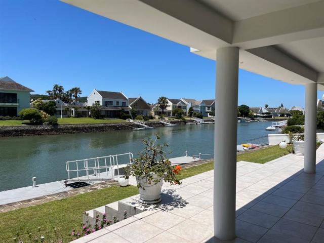 House for sale in Bushmans River Mouth, Eastern Cape