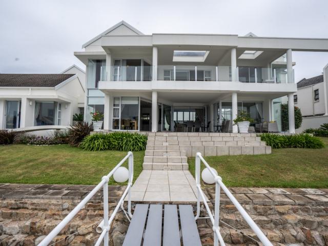 House for sale in Bushmans River Mouth, Eastern Cape