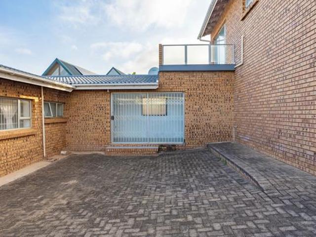 House for sale in Ugu District Municipality, Kwazulu-natal