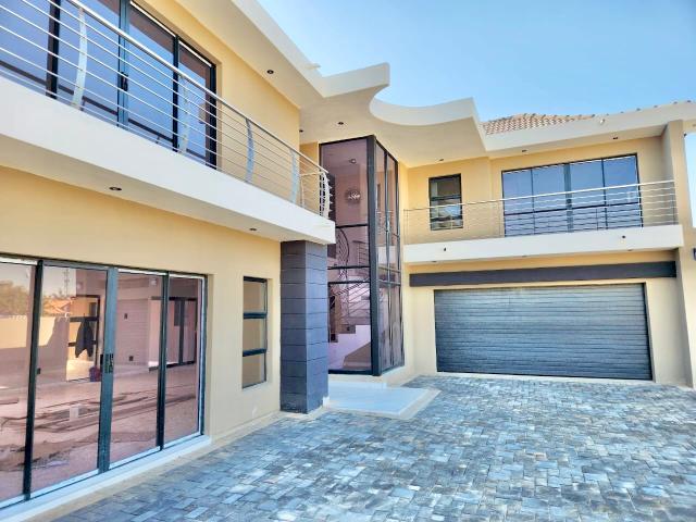 House for sale in Waterkloof, Gauteng