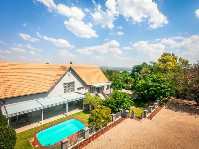 House for sale in Hartbeespoort Dam Nature Reserve, North West